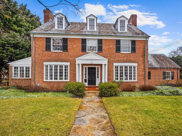 103 Saint Dunstans Rd, Baltimore, MD 21212