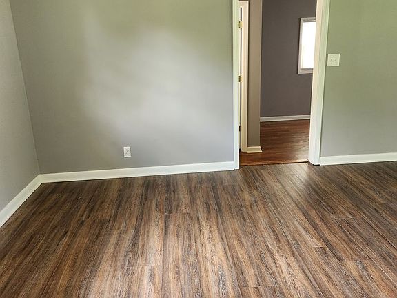 5th image of 544 Lexington Dr