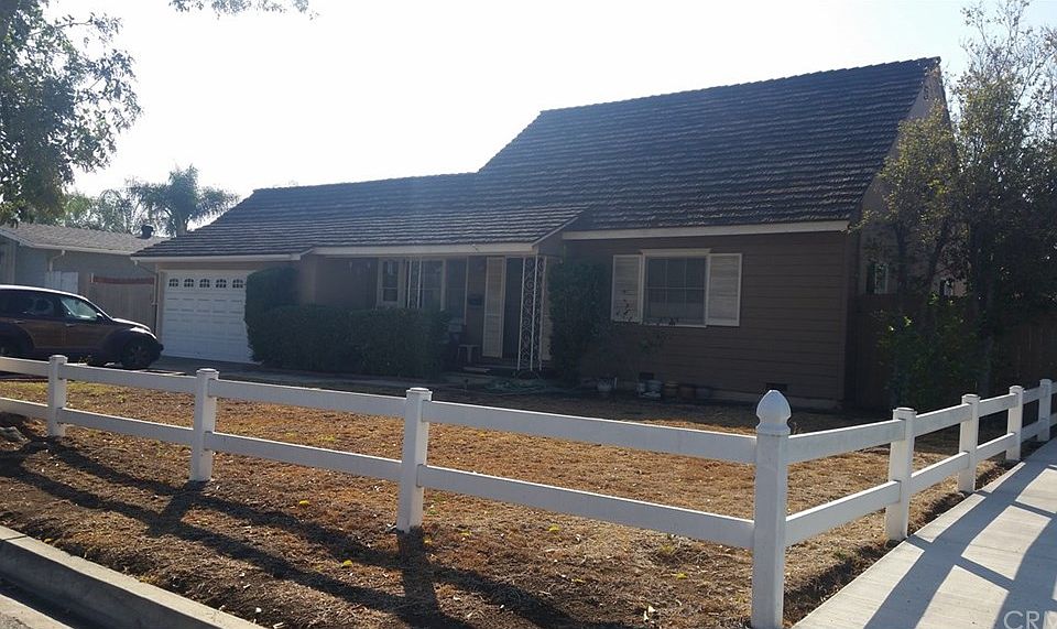1st image of 844 E Herring Ave