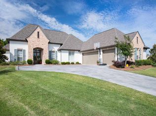908 Topaz Ct, Flowood, MS 39232