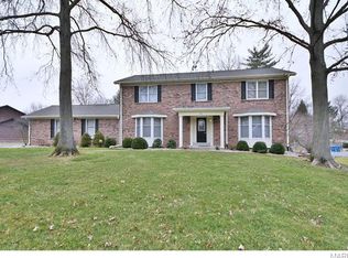 146 Petite Royale Ct, Saint Louis, MO 63141