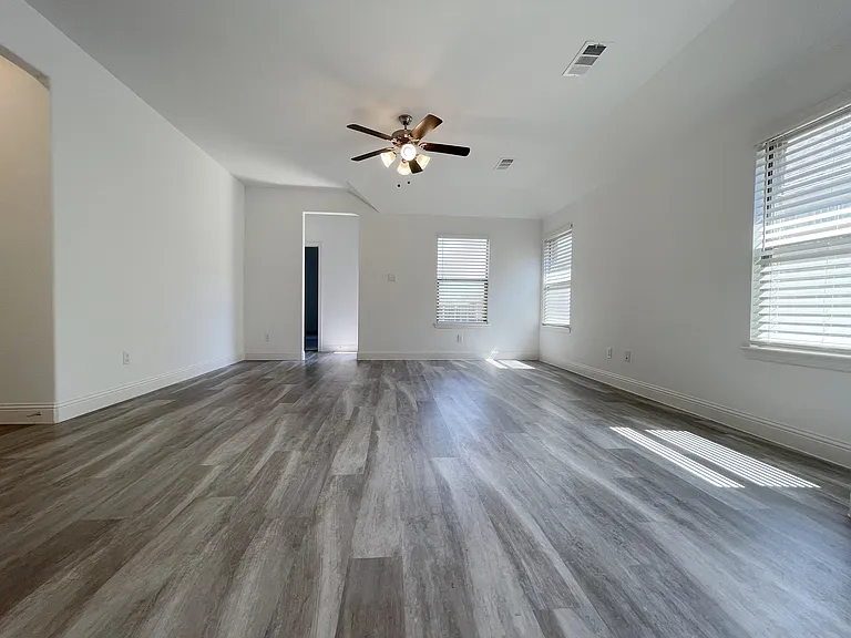 435 Tommie Lillian Ln — Photo 9