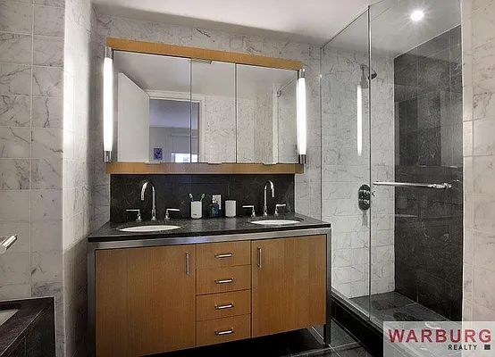 Sold by Warburg | media 4