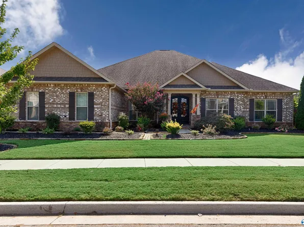 49 Cypress Grove Ln SW, Huntsville, AL 35824