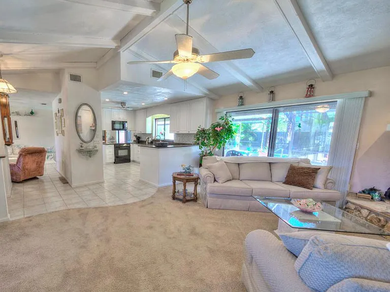 55 Bay Harbour Dr — Photo 12