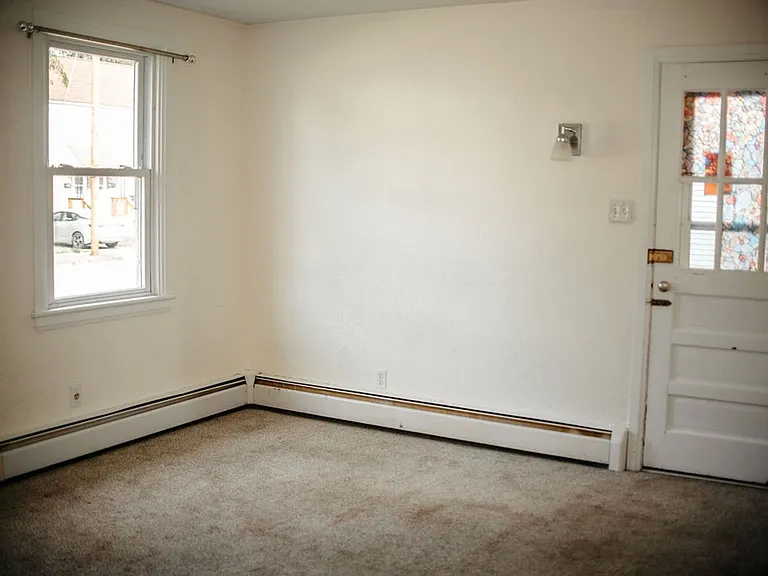1078 Kelly Dr — Photo 7