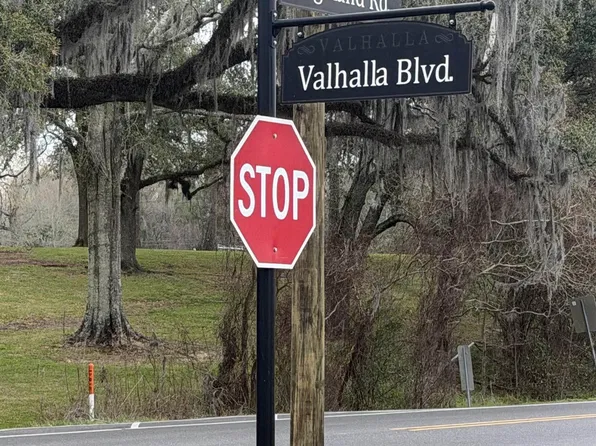 121 Valhalla Blvd, Baton Rouge, LA 70810