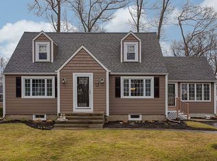 5 Colonial Rd, Auburn, MA 01501