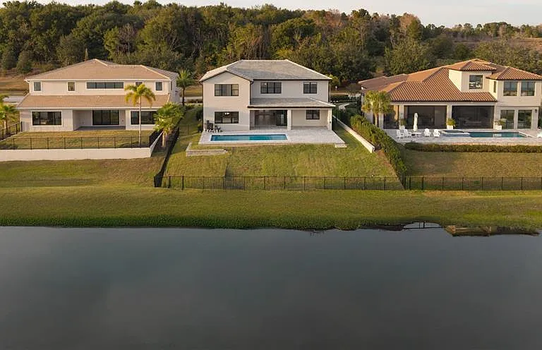 16708 Bolsena Dr — Photo 32