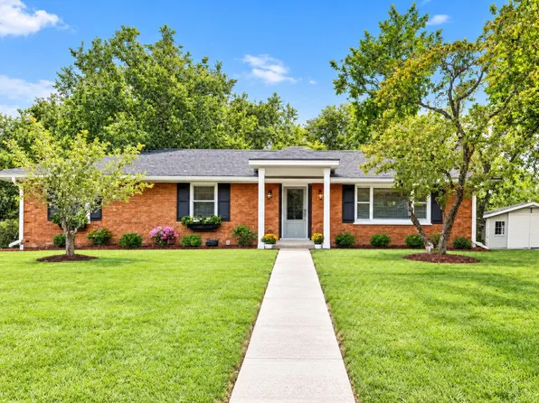 3272 Saxon Dr, Lexington, KY 40503