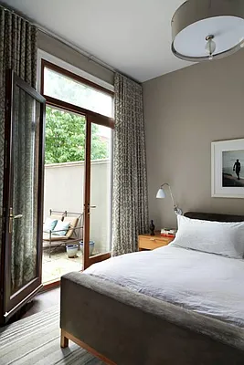 Sold by Brooklyn Bridge | media 28