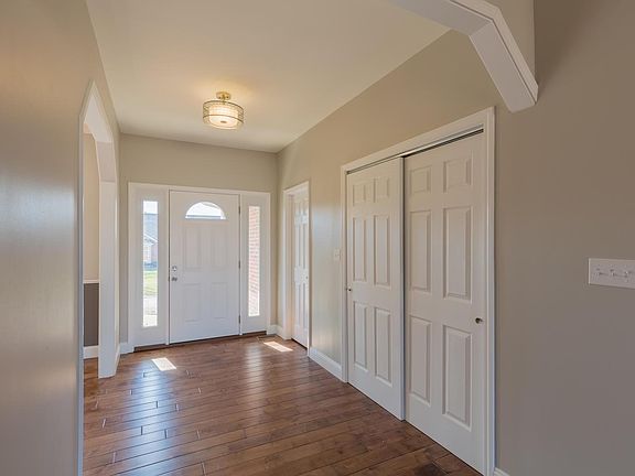 2nd image of 171 Blackrock Ln