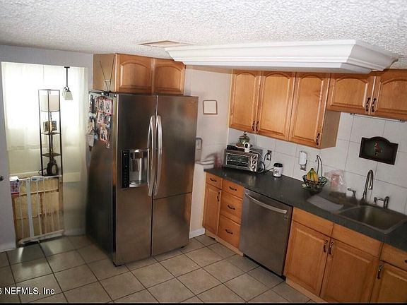 4th image of 6731 SEABOARD Avenue