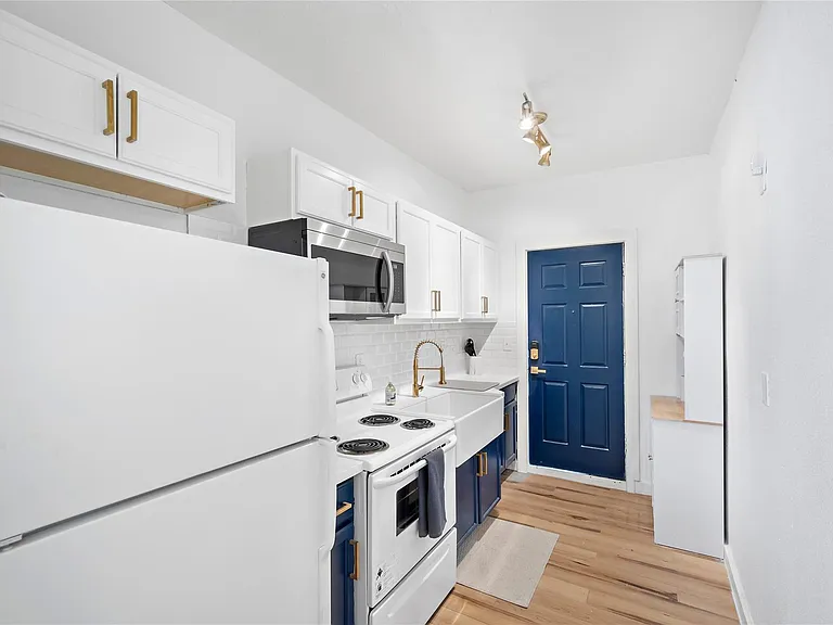 3901 Dallas St #B — Photo 11