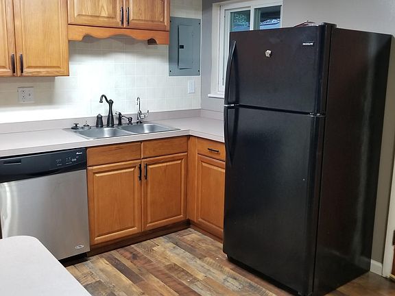 2nd image of 1571 Stouder Dr