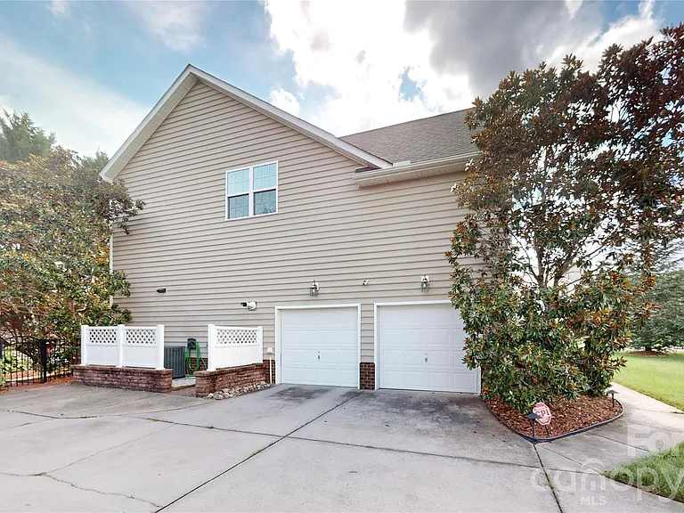 1505 Aringill Ln — Photo 40