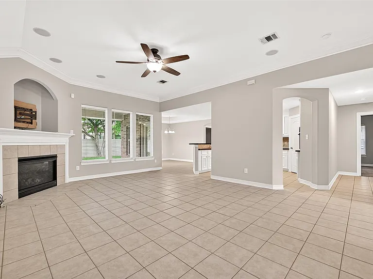 127 Monterrey Rd W — Photo 12