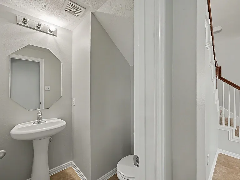 79 Chipwyck Way — Photo 7