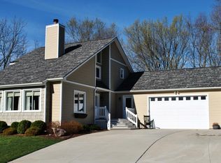 4321 Walsh Rd, Whitmore Lake, MI 48189