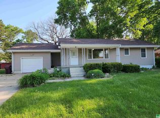 429 E 32nd St, South Sioux City, NE 68776