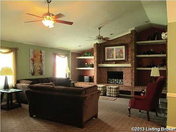 3rd image of 610 Donard Park Ave