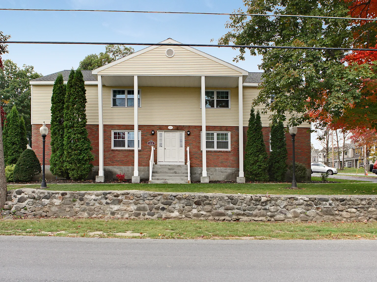 Saratoga Garden Apartments — Photo 3