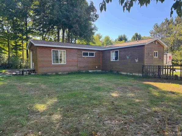 7399 Brown Rd, Manistique, MI 49854