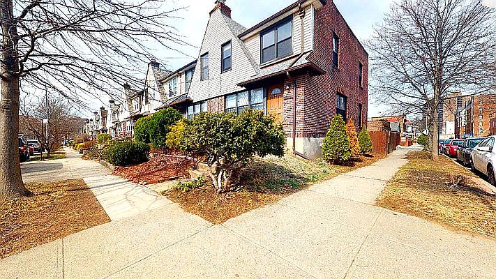 1st image of 67133 Dartmouth St
