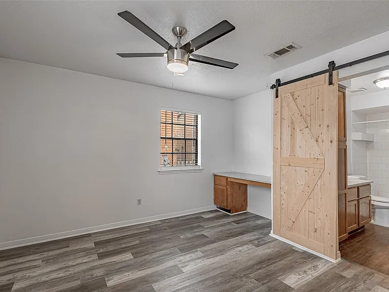 2402 Sycamore Ave #E1 — Photo 20