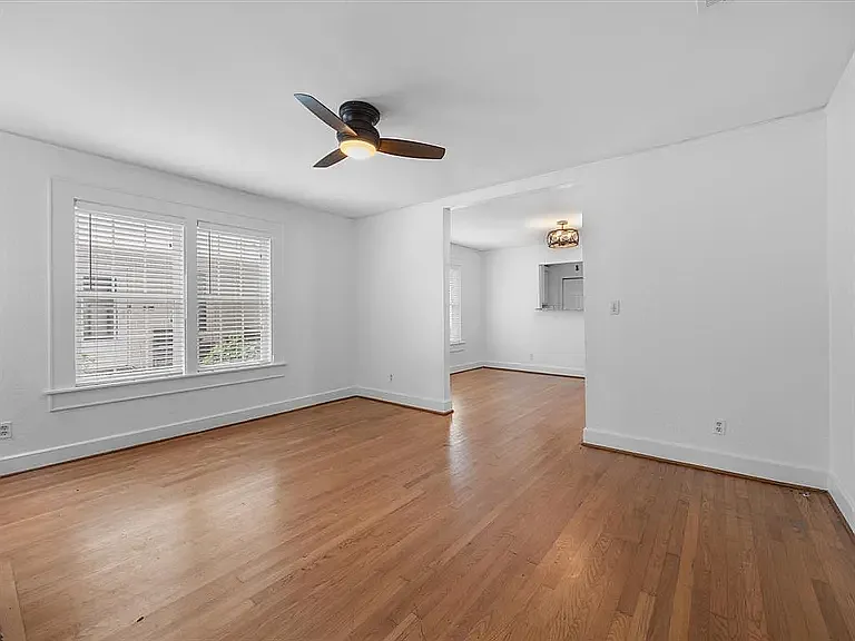 3221 Greene Ave — Photo 20