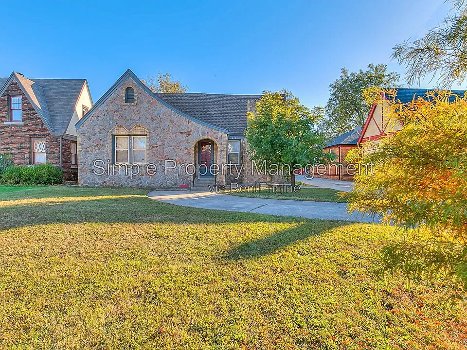 2504 NW 19th St