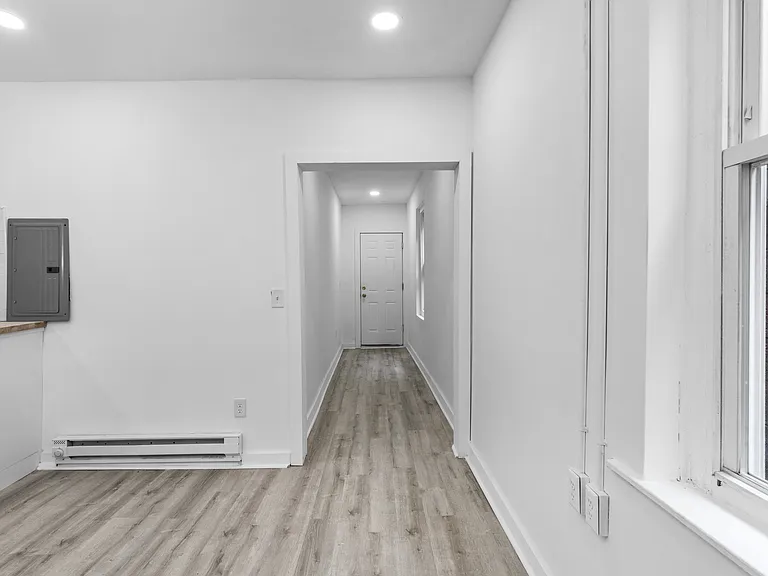 2612 W Girard Ave #1 — Photo 3