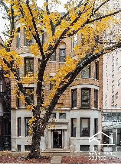 10 W Chestnut St #4 — Photo 4