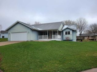 1404 4 1/2 Ave N, Sauk Rapids, MN 56379