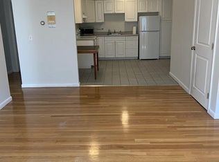 197 Kent St APT 17, Brookline, MA 02446