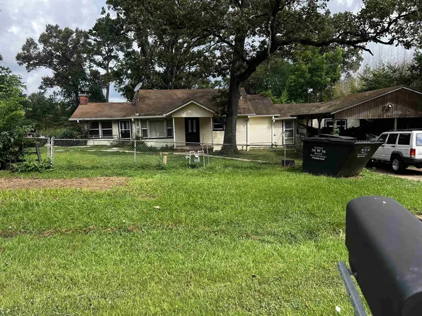 5209 State Highway 7 E, Center, TX 75935
