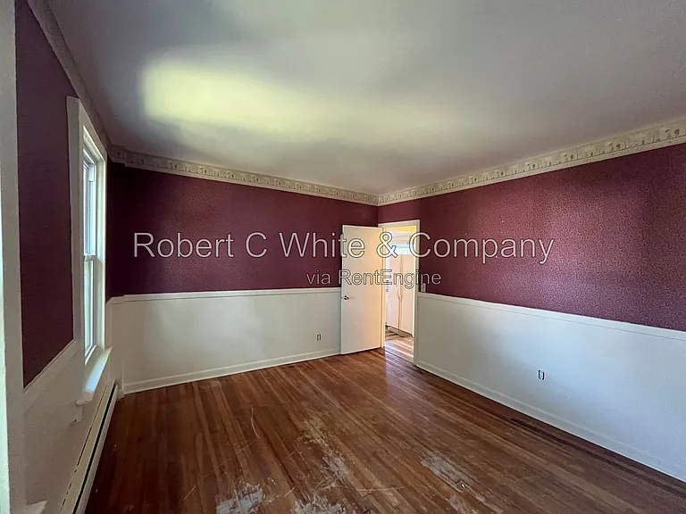 345 W Thames St #2 — Photo 8