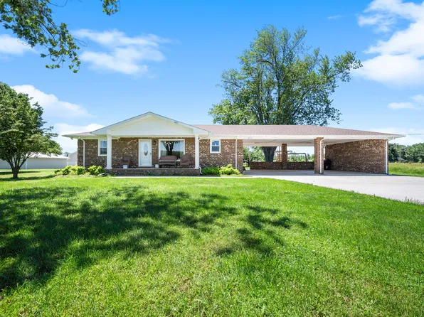 2060 Geedsville Rd, Bradyville, TN 37026
