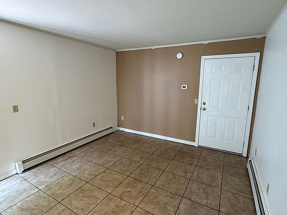 3rd image of 220 Broad St #B1