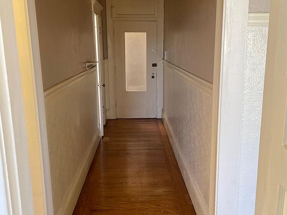 4th image of 158 Baker St APT 6
