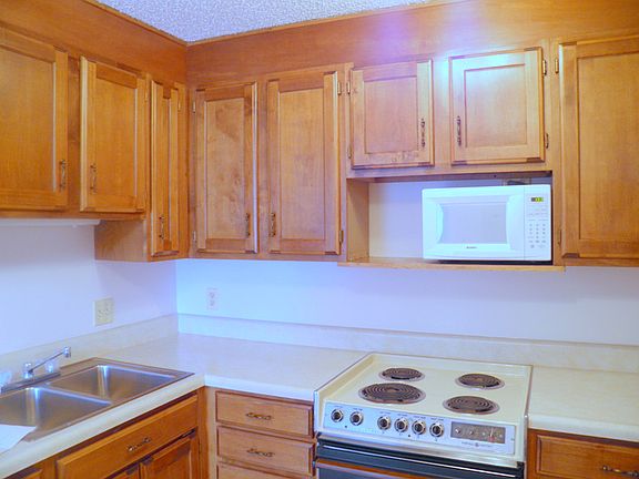 5th image of 1540 N Cotner Blvd #B203