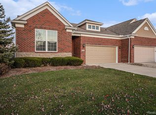 2001 Trimble St, Lake Orion, MI 48360