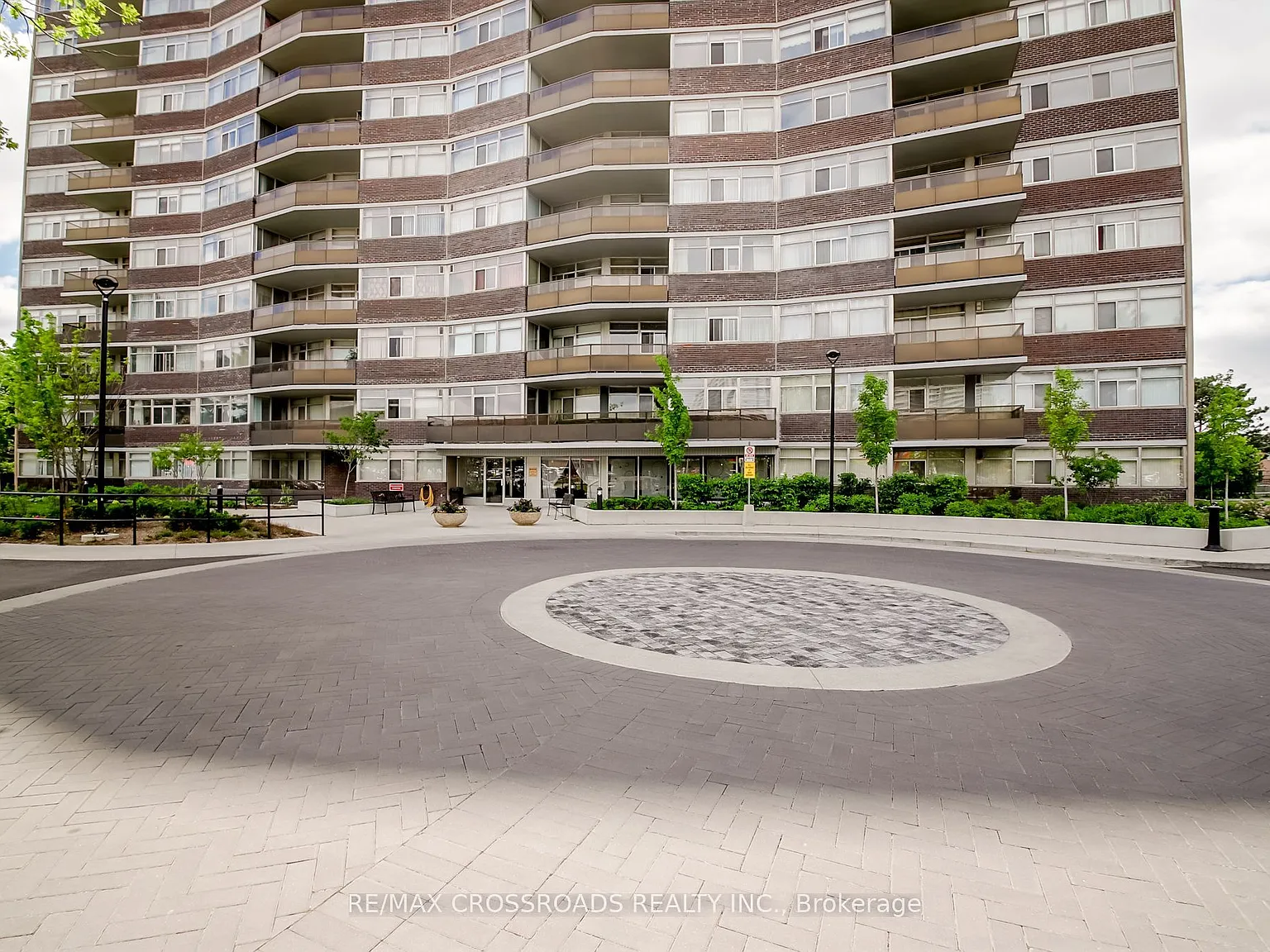 3 bed, $3,300 — Photo 2