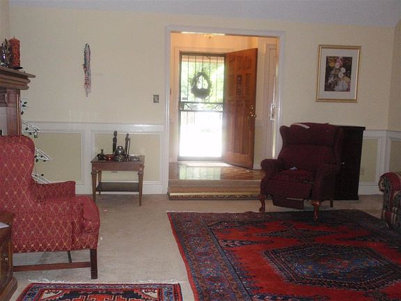 4th image of 3556 Summerdale Dr