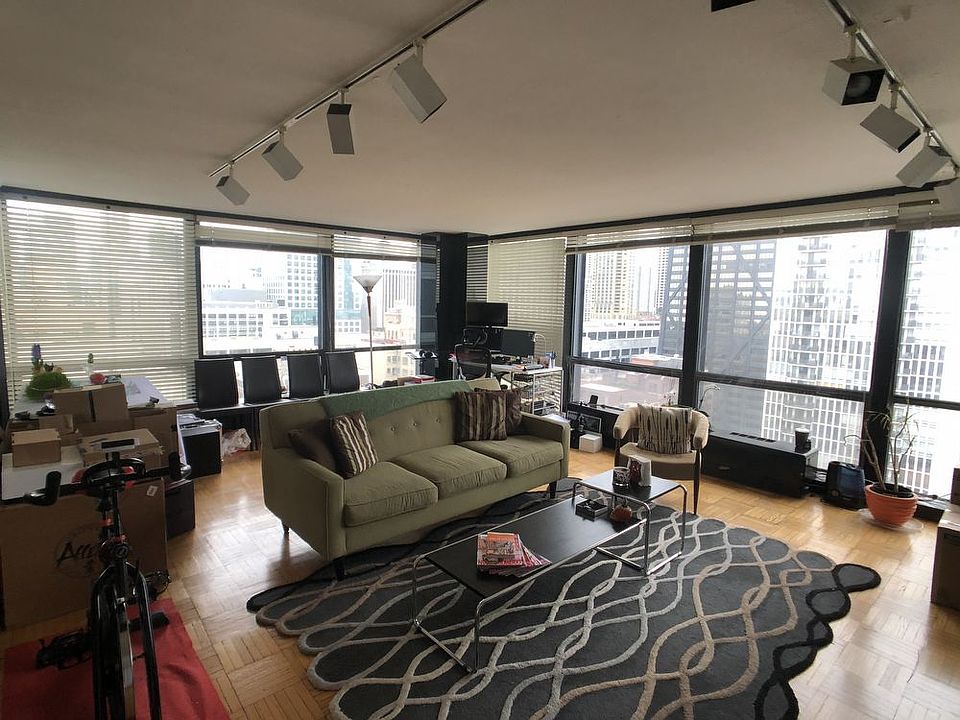 1st image of 910 N Lake Shore Dr APT 2816