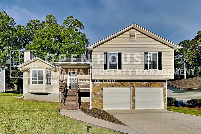 107 Ivy Trace Ln — Photo 1