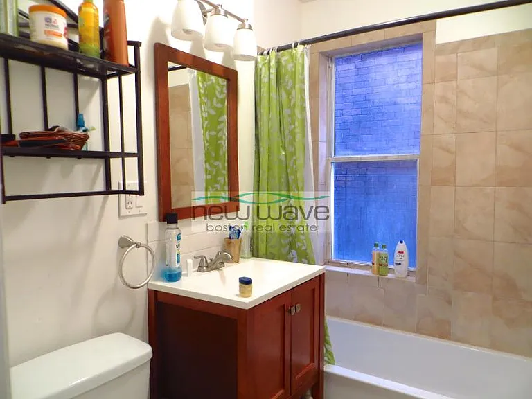 2 Greenwich St #2 — Photo 6