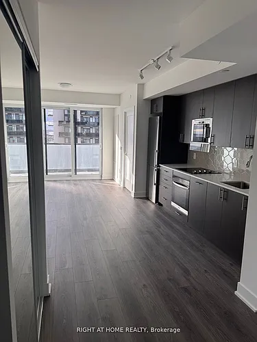 2545 Simcoe St N Photo 1