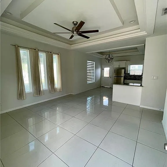 404 Rafael Dr #4 — Photo 3