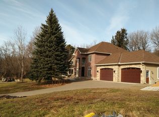 1561 Lyman Blvd, Chanhassen, MN 55317